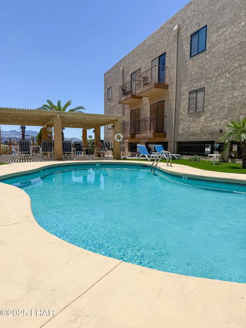 124-2094 Mesquite Ave, Lake Havasu City, AZ, 86403-6737 | Card Image