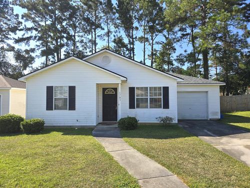 1703 Largo Cir, Valdosta, GA, 31602-7156 | Card Image