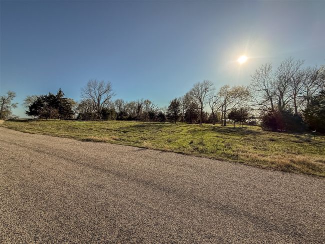 2077 Bluffview Ln, Home with 0 bedrooms, 0 bathrooms and null parking in Lone Oak TX | Image 18