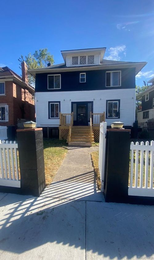 909 Burlingame St, Detroit, MI, 48202-1006 | Card Image