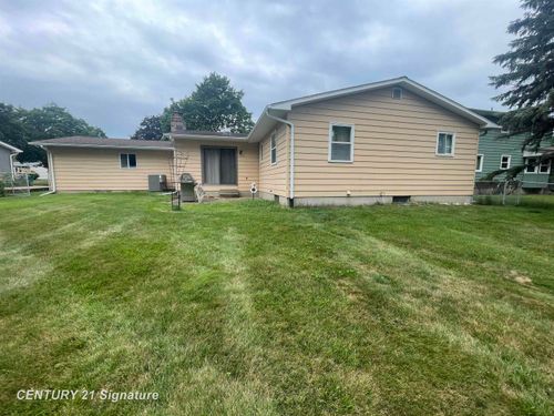 524 Ashwood Drive, Flushing, MI, 48433 | Card Image