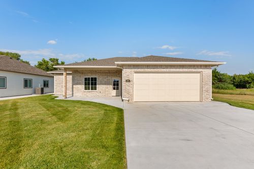1208 Stutzman St, Halstead, KS, 67056-6000 | Card Image