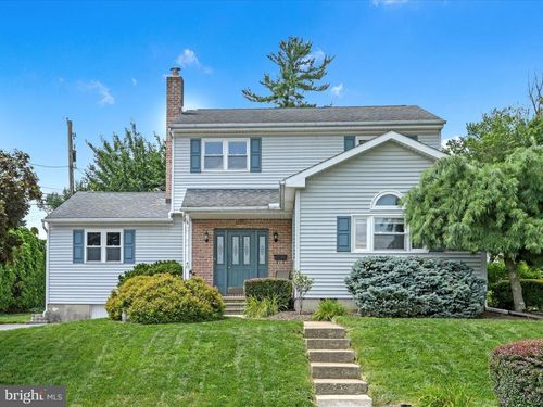 40 Pine St, WERNERSVILLE, PA, 19565-1100 | Card Image
