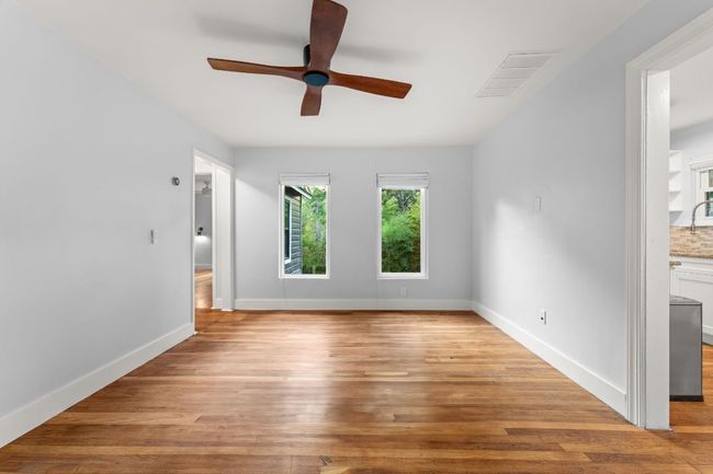 1904 S 6 Th St, House other with 2 bedrooms, 1 bathrooms and 2 parking in Austin TX | Image 4