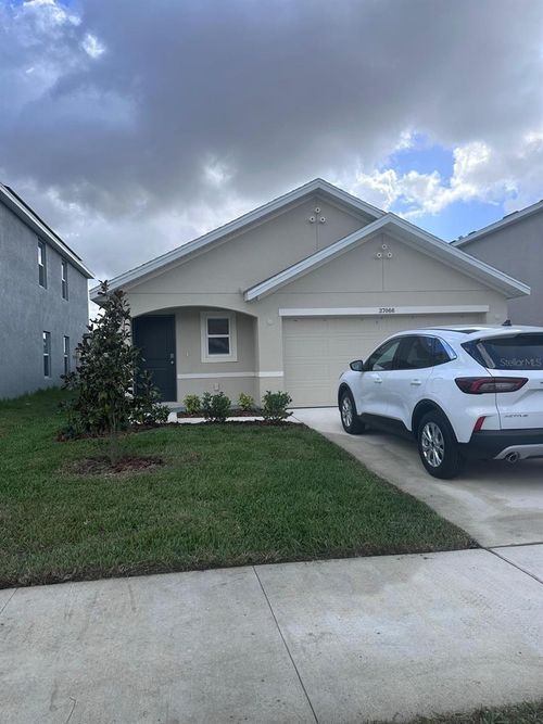 37066 Kings Crown Dr, Zephyrhills, FL, 33541-4431 | Card Image