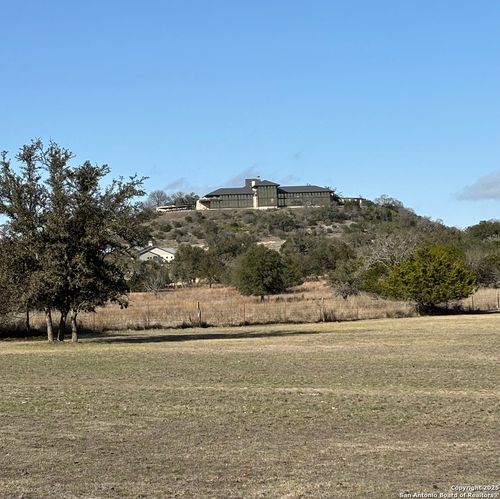 936 Saddle Club Dr, Kerrville, TX, 78028-8037 | Card Image