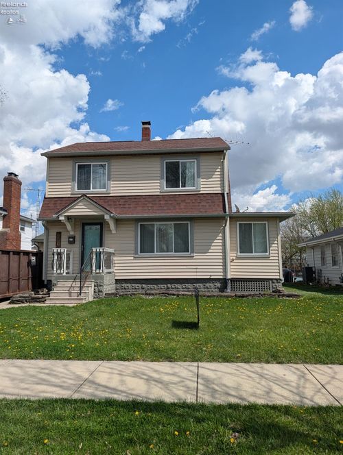 819 Rawson Ave, Fremont, OH, 43420-2134 | Card Image