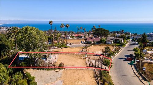 912 Enchanted Way, Pacific Palisades, CA, 90272-2823 | Card Image