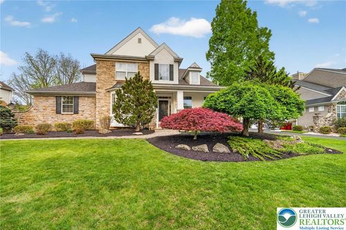 2705 Fringe Ln, Forks Twp, PA, 18040-6207 | Card Image