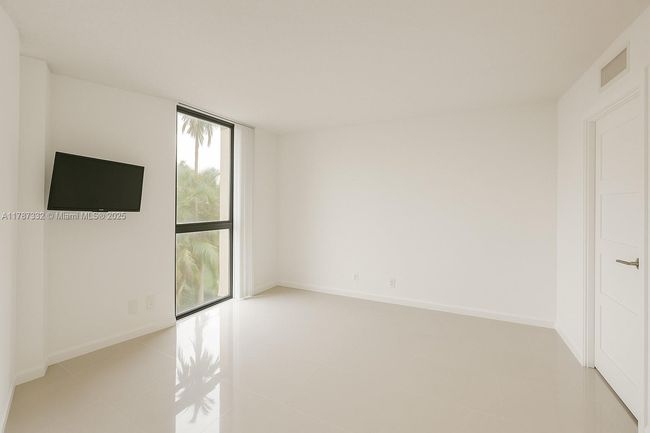 APT-510 - 1000 Quayside Ter, Condo with 2 bedrooms, 2 bathrooms and null parking in Miami FL | Image 20