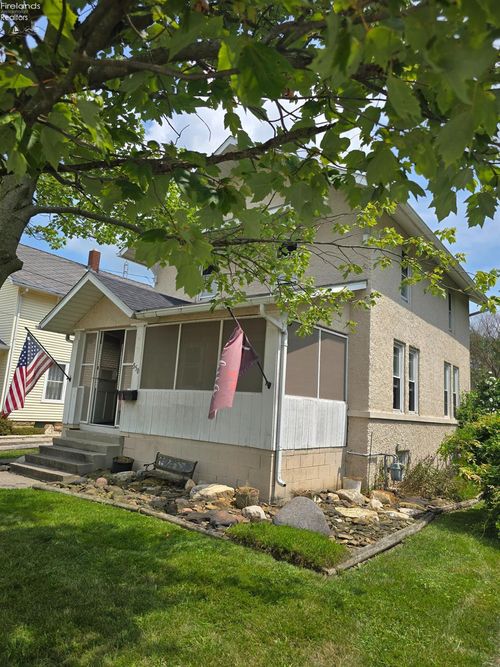 550 N Church St, Oak Harbor, OH, 43449-1120 | Card Image