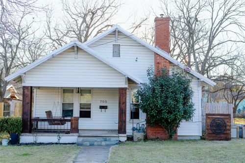 705 S Jackson St, Mcgregor, TX, 76657-2043 | Card Image