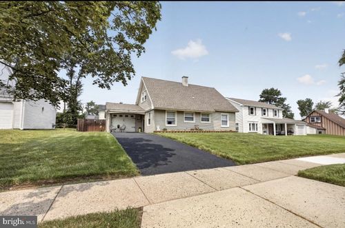 37 Princeton Lane, Willingboro, NJ, 08046 | Card Image