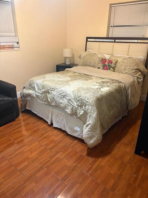 0-14761 Nw 16th Dr, Miami, FL, 33167-1017 | Card Image