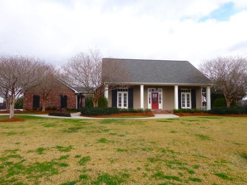 208 Rue De Levert, Raceland, LA, 70394-2058 | Card Image