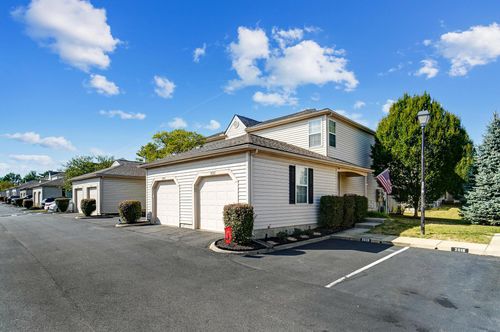 60d-2520 Dahlia Way, Columbus, OH, 43235 | Card Image