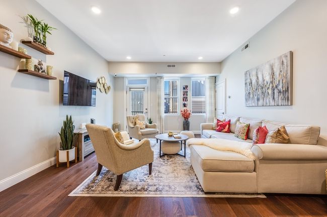 UNIT-311 - 170 W Broadway, Condo with 2 bedrooms, 2 bathrooms and null parking in Boston MA | Image 8