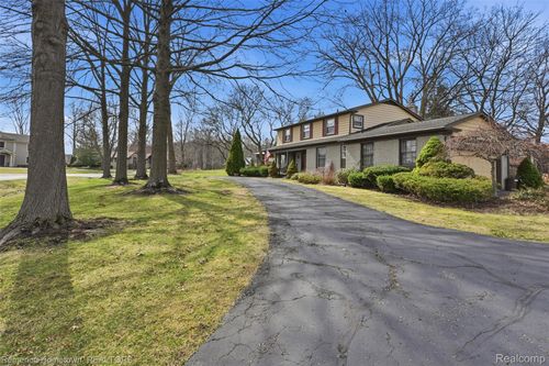 12811 Glenview Dr, Plymouth, MI, 48170-3024 | Card Image