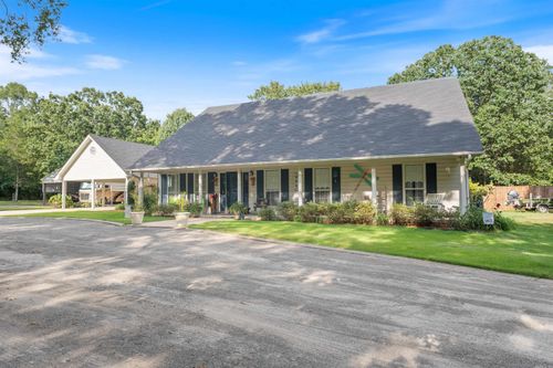 15 Noble Noble Dr, Greenbrier, AR, 72058-9548 | Card Image