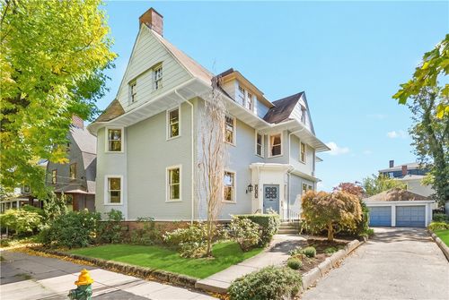 135 Lloyd Ave, Providence, RI, 02906-1552 | Card Image