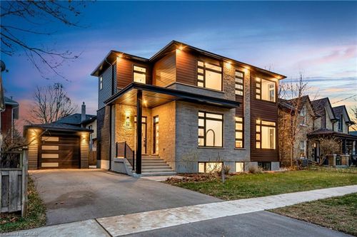 28 Norwich St W, Guelph, ON, N1H2G9 | Card Image