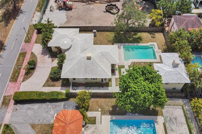 4340 Pine Tree Dr, House other with 5 bedrooms, 5 bathrooms and null parking in Miami Beach FL | Image 38
