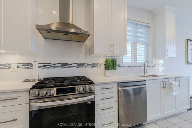 152 Finsbury Ave, House other with 5 bedrooms, 4 bathrooms and 2 parking in Ottawa ON | Image 14