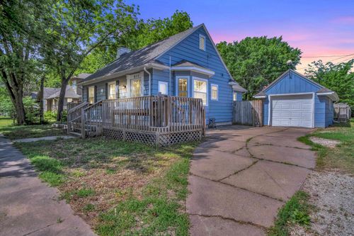 811 N Duncan St, Newton, KS, 67114 | Card Image