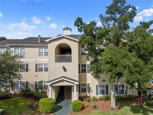18229-18229 Bridle Club Dr, TAMPA, FL, 33647-1781 | Card Image