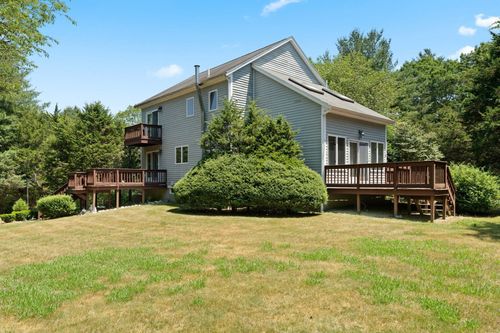 1286 Reed Rd, Dartmouth, MA, 02747-1553 | Card Image