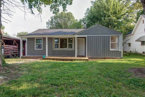 2533 W Walnut St, Springfield, MO, 65806-1437 | Card Image