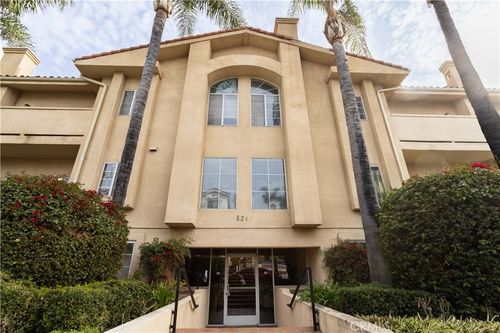 5240 Vantage Ave, Valley Village, CA, 91607-5011 | Card Image