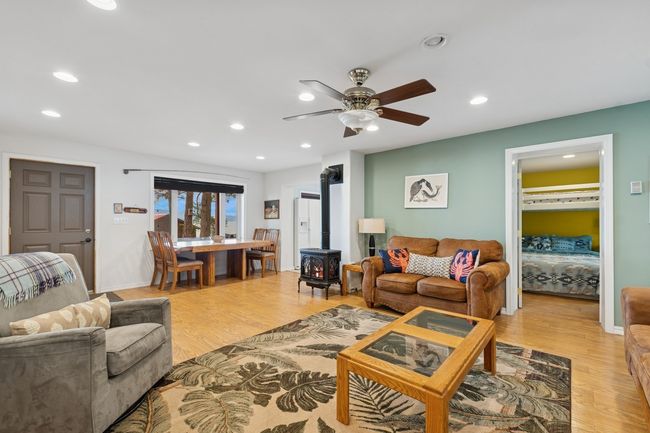 Living area to guest bedroom | Image 19