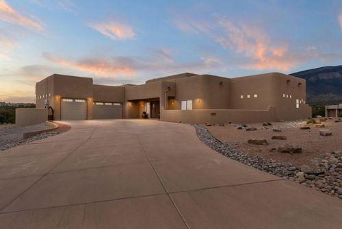 42 Apache Mesa Rd, Placitas, NM, 87043-8769 | Card Image