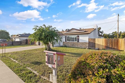 444 E Citrus Dr, Farmersville, CA, 93223-1010 | Card Image