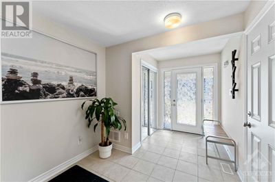 64 Ursid Mews, Townhouse with 2 bedrooms, 2 bathrooms and 3 parking in Nepean ON | Image 3