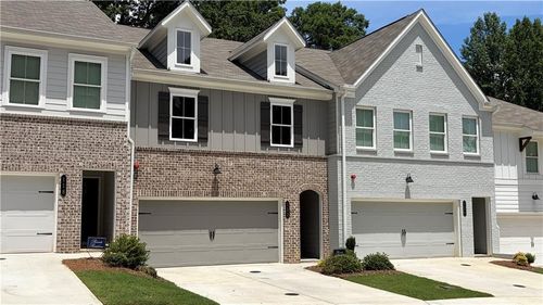 122 Bluffington Way, Marietta, GA, 30066-6048 | Card Image