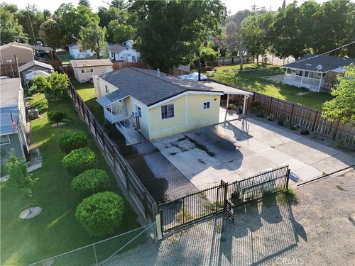 425 Santa Maria Ave, Gerber, CA, 96035-2016 | Card Image