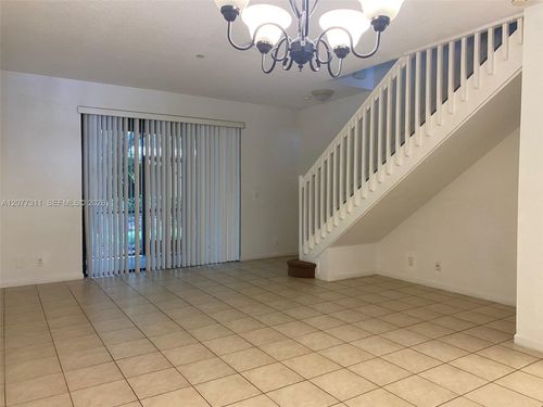 4218-4218 Vineyard Cir, Weston, FL, 33332-2152 | Card Image