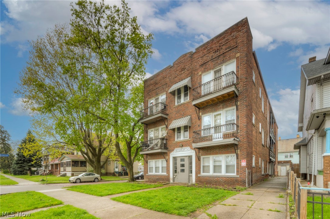 Commercial Sale in Cleveland 3