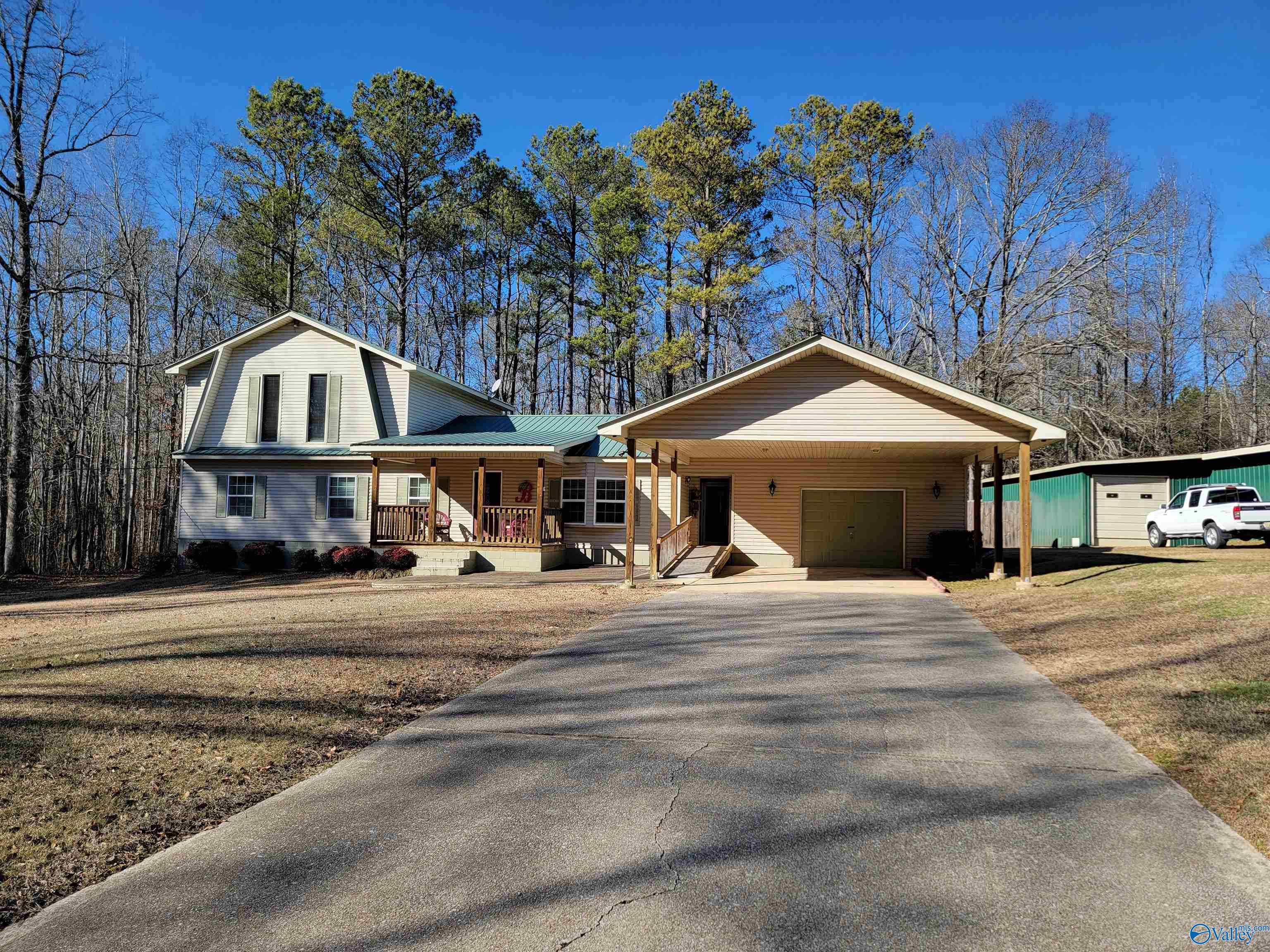 Brewer Rd, Collinsville, AL 35961