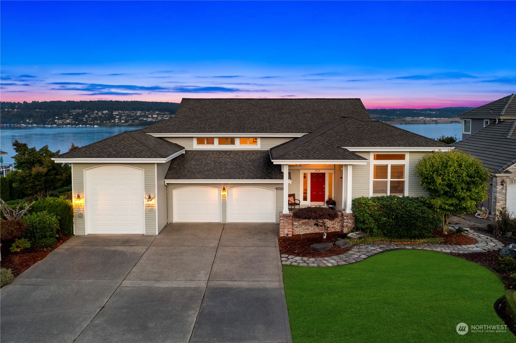 13th Ct, Fox Island, WA 98333
