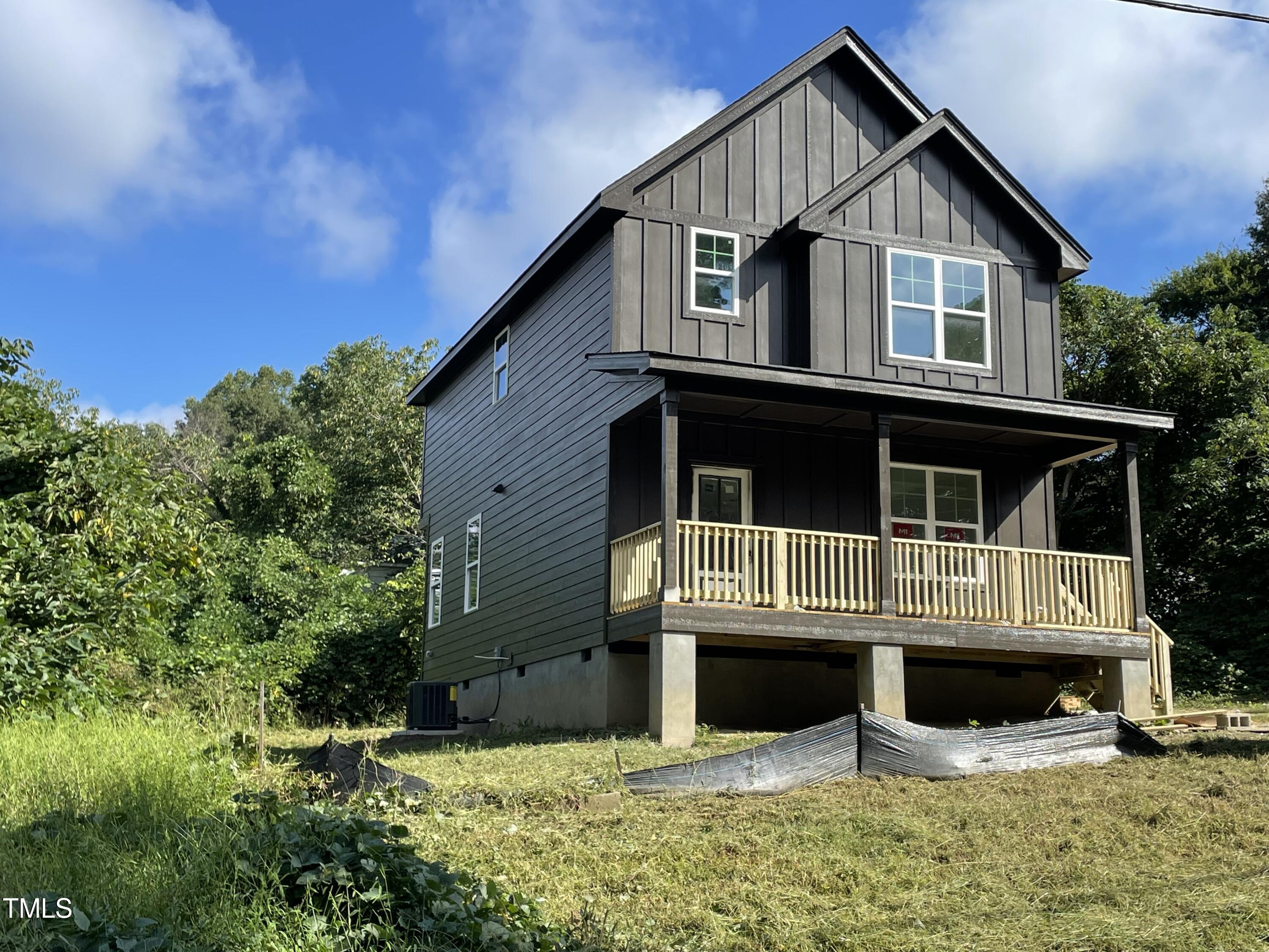 Grant St, Henderson, NC 27536