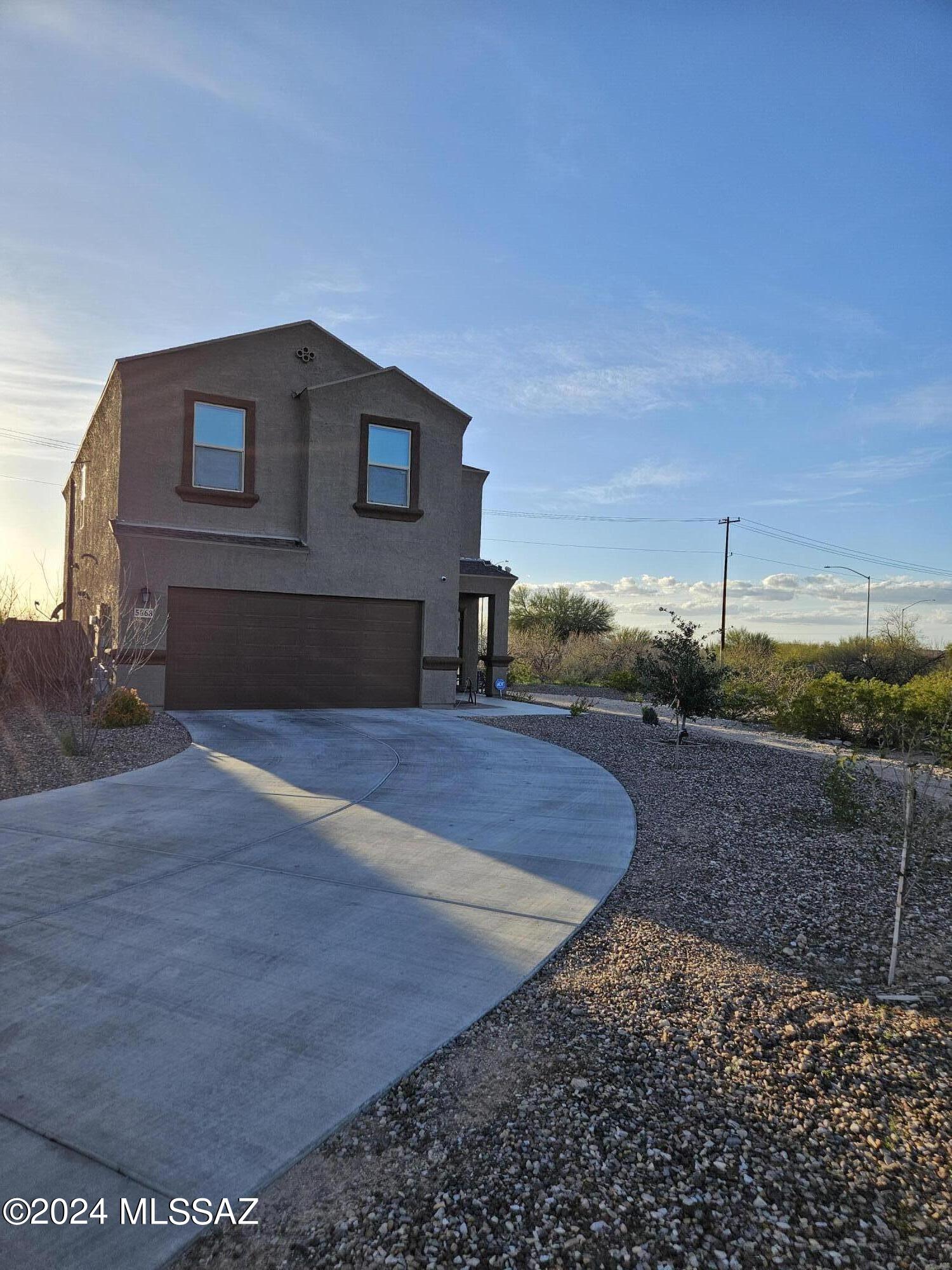 Avenida Dunas , Tucson, AZ 85706