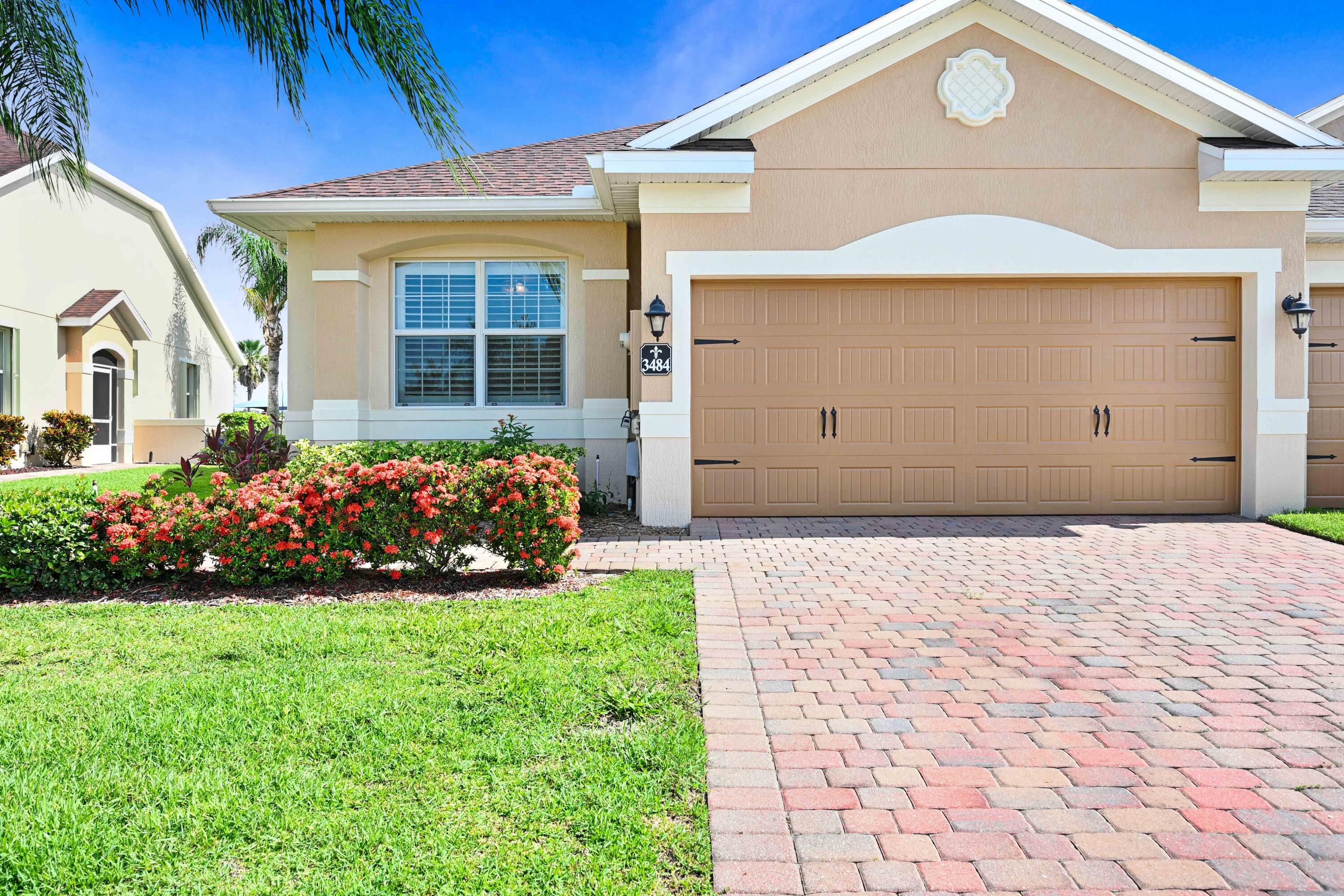 Spencer Ln, Melbourne, FL 32940