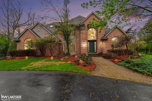 30515 Rushmore Cir, Franklin, MI, 48025-2302 | Card Image