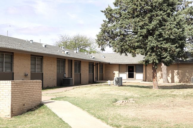 202 W 3 Rd St, Home with 0 bedrooms, 0 bathrooms and null parking in Hale Center TX | Image 23