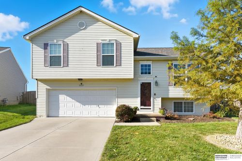 15439 Davidson St, Bennington, NE, 68007-5463 | Card Image