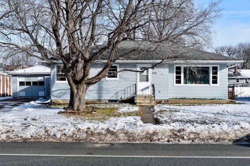 670 W Sarnia St, Winona, MN, 55987-2527 | Card Image