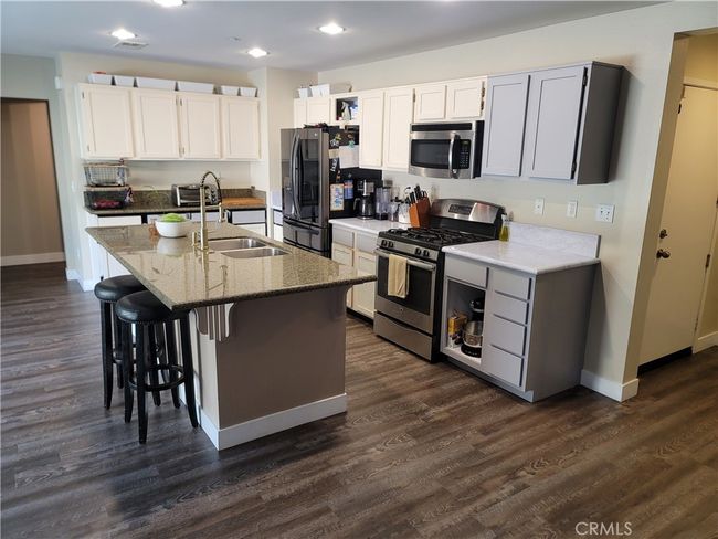 34182 Carissa Dr, Condo with 3 bedrooms, 3 bathrooms and 2 parking in Lake Elsinore CA | Image 6